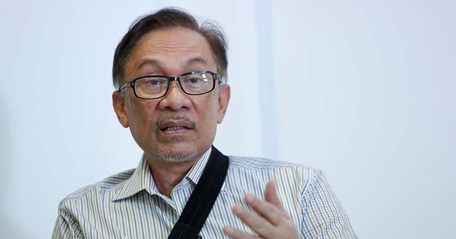 Malaysia’s New PM Anwar to Prioritize Easing Cost of Living and Bringing Stability